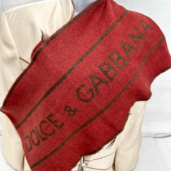#1  ,  Vintage Dolce & Gabbana wool scarf for both men or women in burgundy brow - Picture 5 of 9